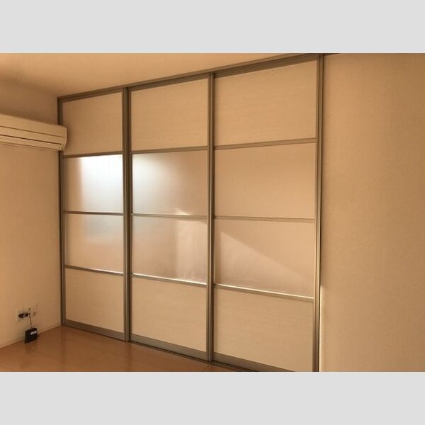 シャルマン・ドミール202号室 間仕切り　ライトスルースクリーン