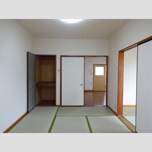 チェリーハイツ 物入れ