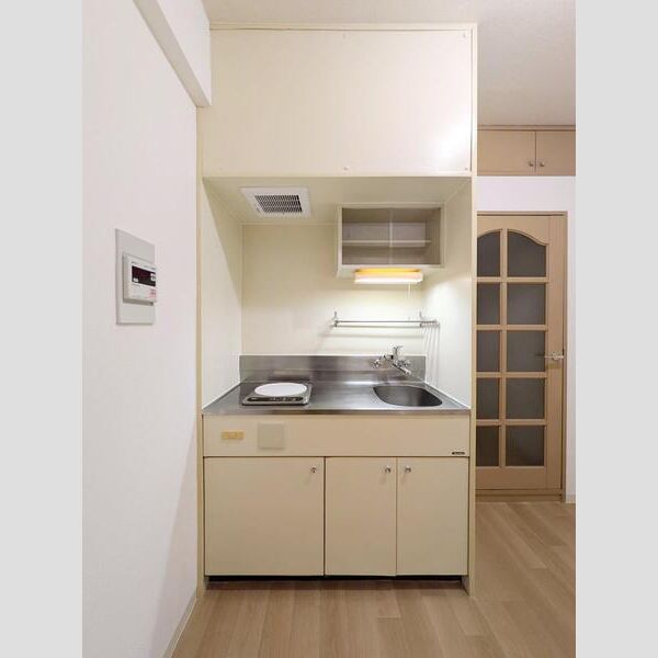 コスモリード八王子315号室 玄関