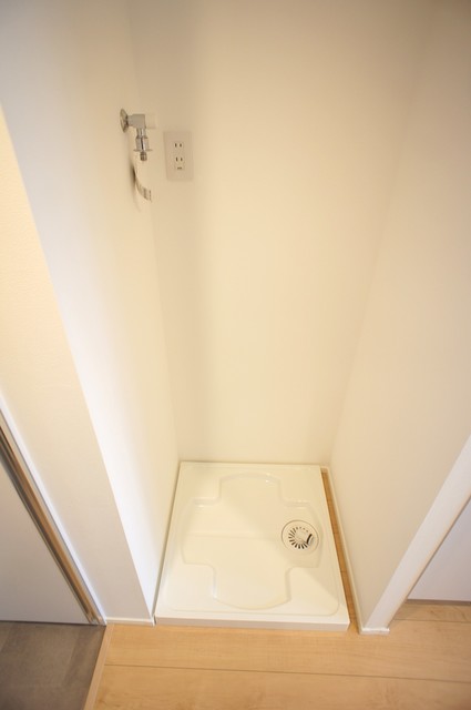 ラウレア千葉中央0102号室 室内洗濯置き場