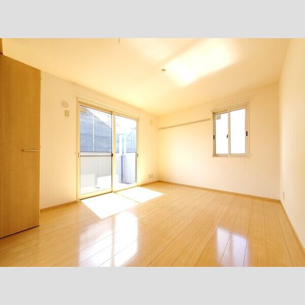 メゾン東山101号室 ※掃除前の写真です。