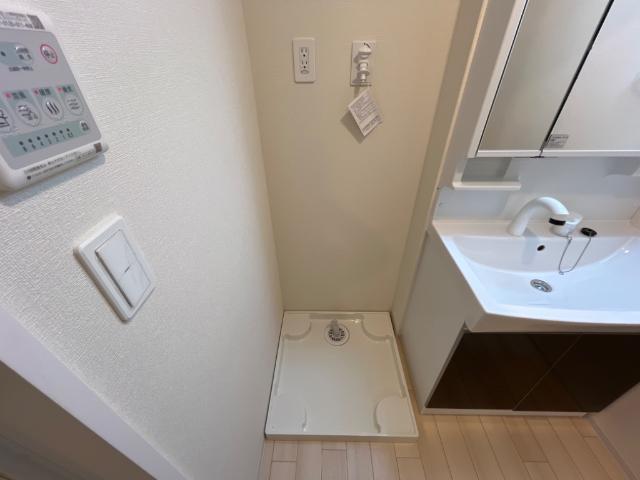 川口市大字道合字久保前　アパート新築工事102号室 洗濯機置場（イメージ）