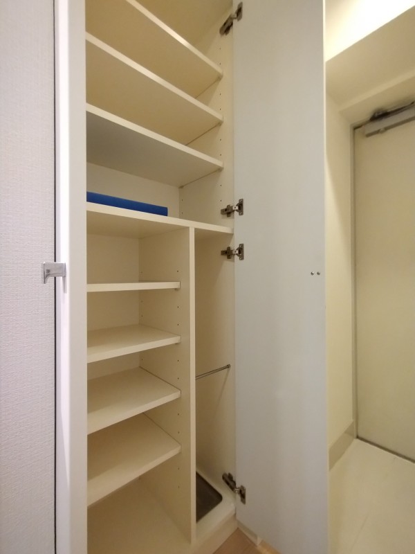 Le'a横濱中央4階 収納