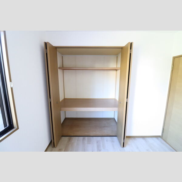 ハイツサンバレー105号室 物入