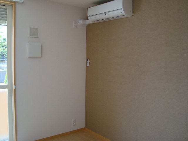 エクセレント南柏105号室 エアコン付洋室