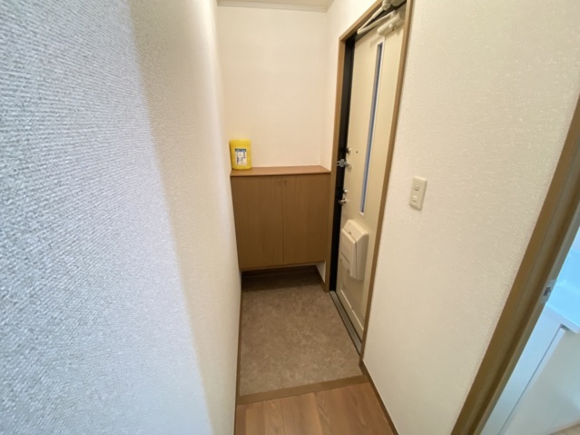 プラスサムⅠ2階 玄関