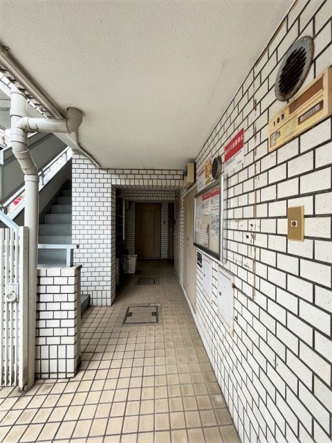 メゾン・ド・サペン2階 エントランス