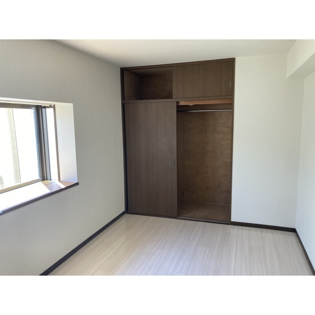 エンブレム103号室 内観