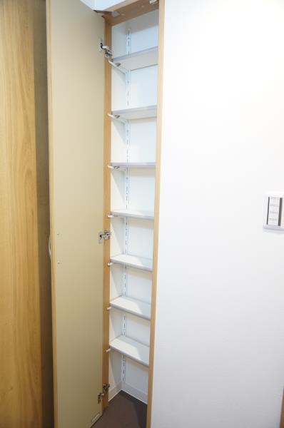 マインズ・コム白金 リビング