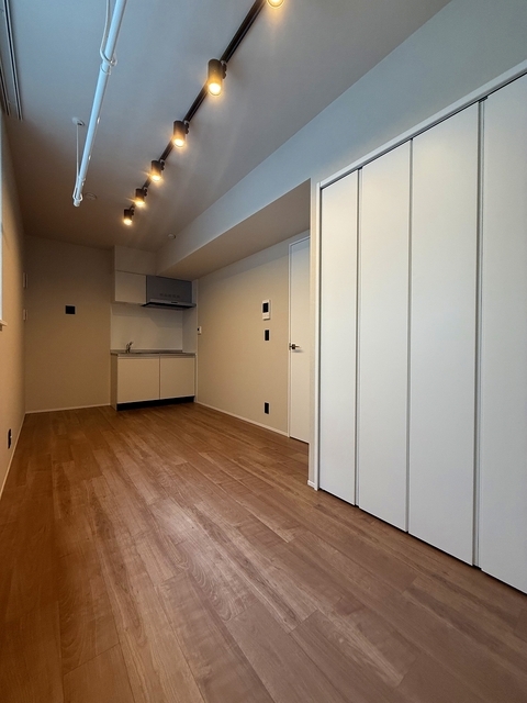 アトリオフラッツ三軒茶屋Ｎｏｒｔｈ102号室 洋室7.9帖　2025年10月撮影