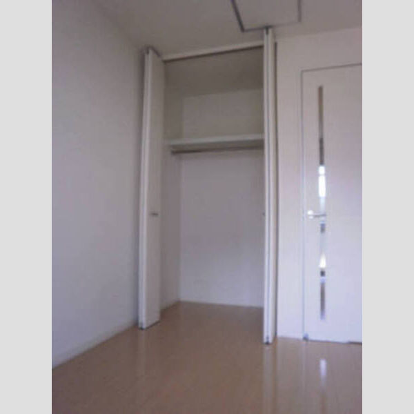 オーガスタ篠崎205号室 【収納】パイプハンガー・枕棚