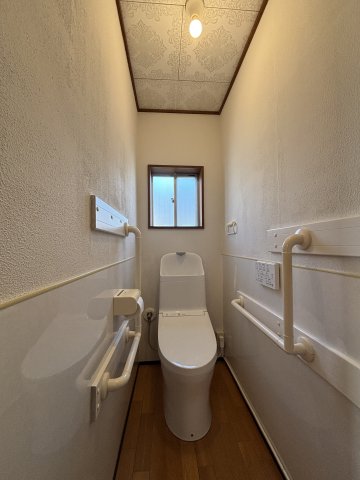 片瀬山戸建0001号室 トイレ