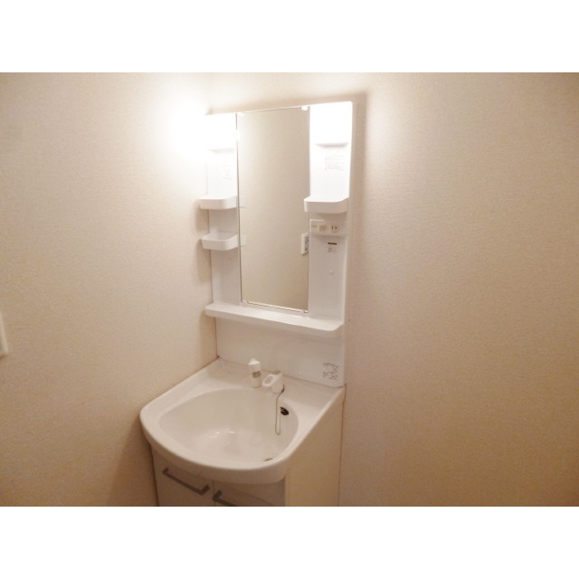 アムール HAPPINESS202号室 内観