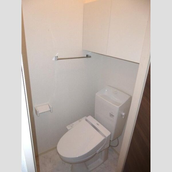 ブラウン・ベル302号室 トイレ