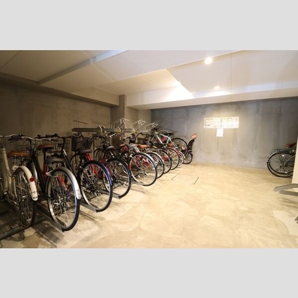 Suave S 自転車駐輪場