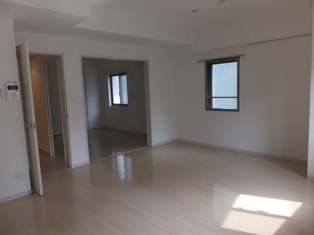 めぞん桜こまち リビング2