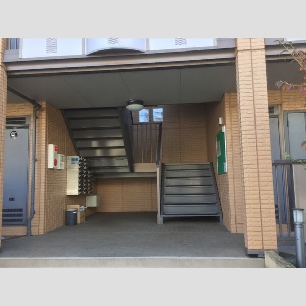 パピヨン八王子みなみ野 建物入り口