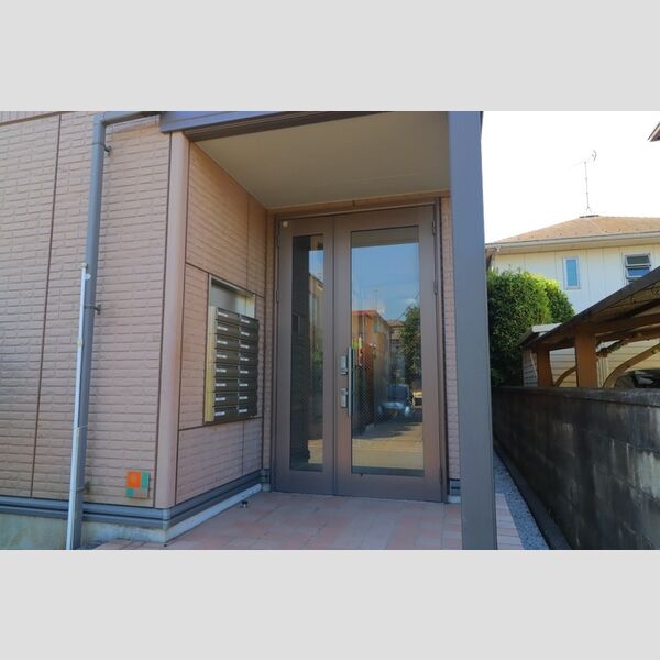 クレセール エントランス