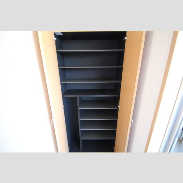 カーサニコル203号室 収納