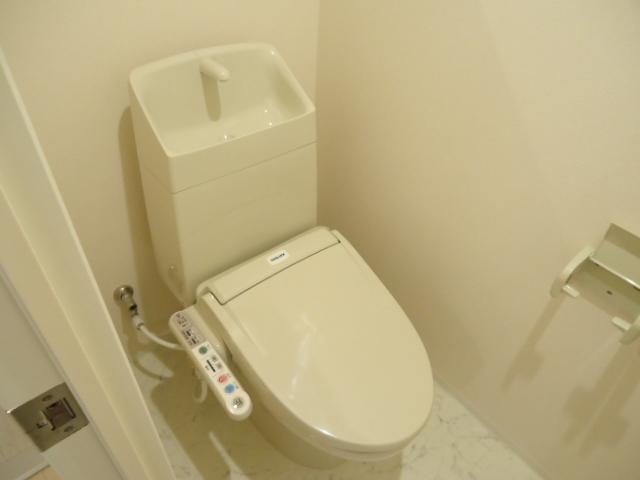 アーバンクレスト101号室 トイレ