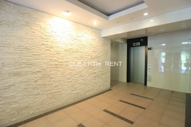 コンシェリア早稲田Ｇｒｅｅｎ Ｆｏｒｅｓｔ2階 明るいエントランスホール