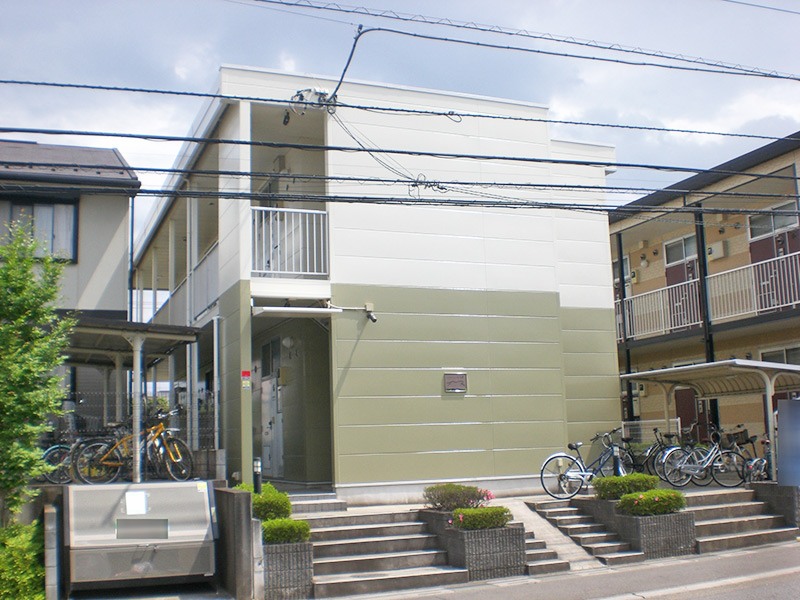 レオパレスフローラリアの外観画像