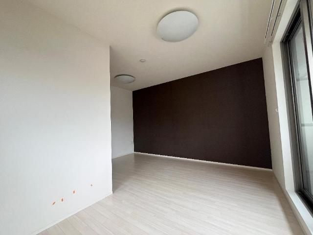 ド・マーニ リビング