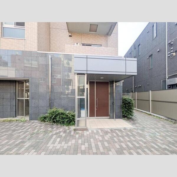 セリーン志村 エントランス