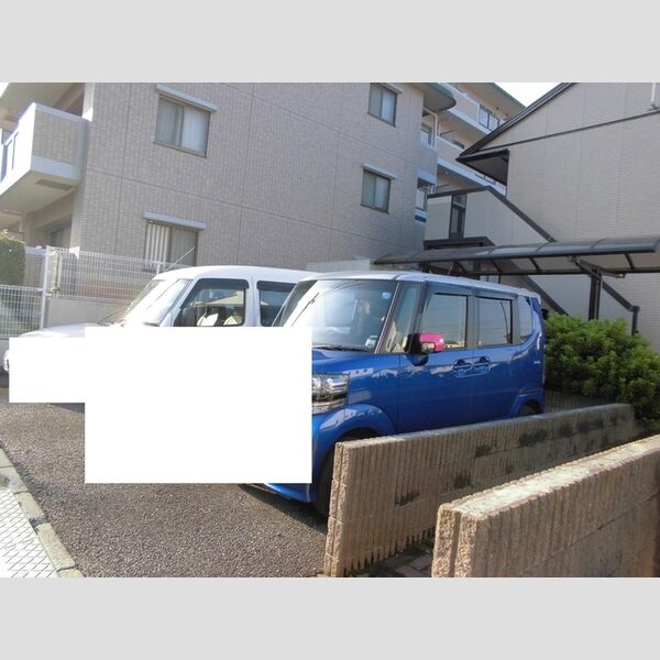 プリウス 駐車場