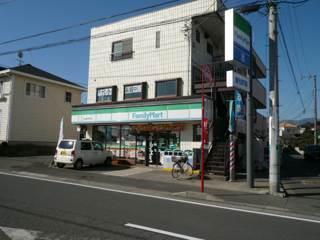 メゾン・ド・ソレイユ ファミリーマート（コンビニ）まで1,500ｍ