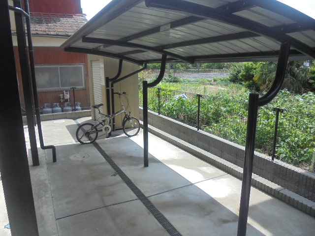 レオパレスミラージュ204号室 駐輪場