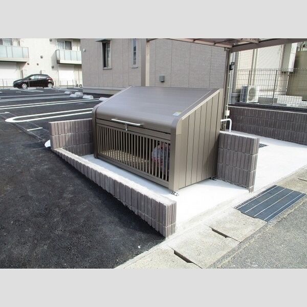 メゾンたいち ゴミストッカー