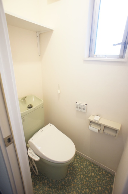 天台５丁目貸家 トイレ２カ所あり（２階）