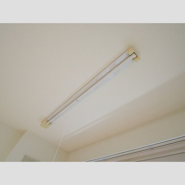 ウィット東生田202号室 室内物干し