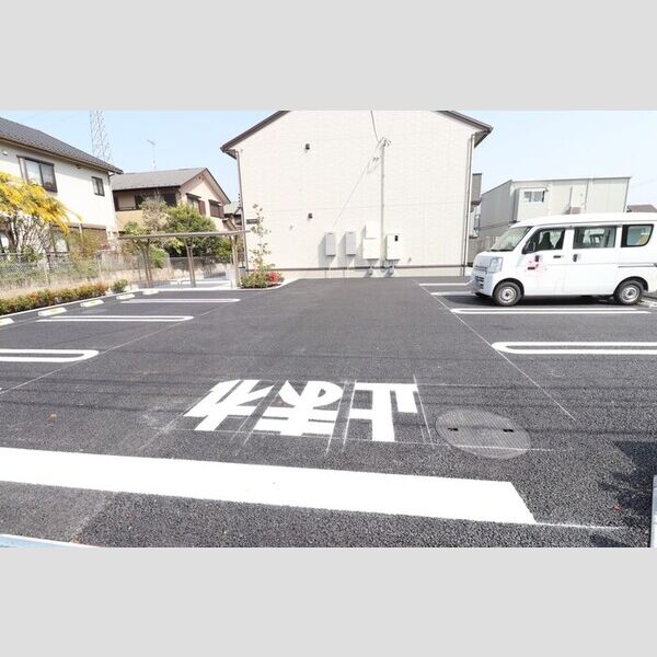 セレーノ 駐車場