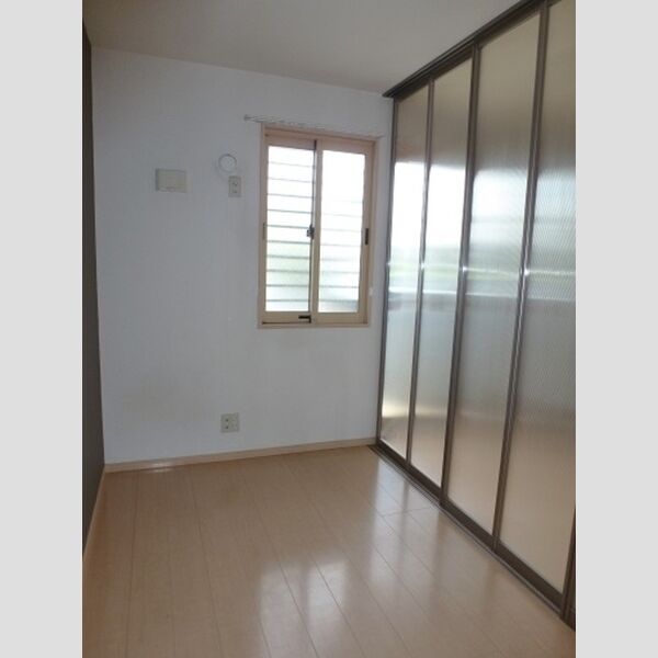 オークヒルズ　壱/弐/参番館壱101号室 洋室