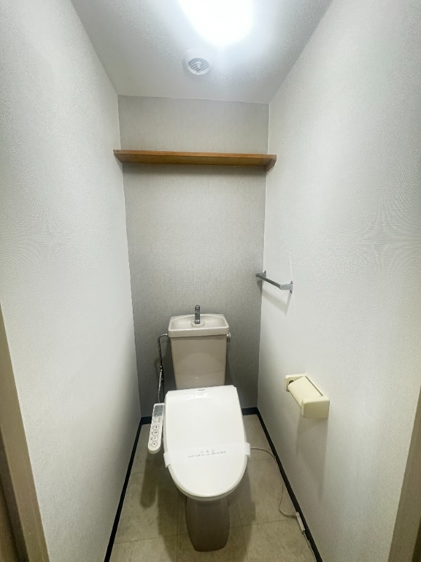 ドゥエル　イースト ウォシュレットトイレです。