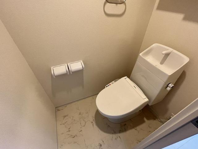 （仮称）調布市柴崎新築アパート103号室 シャワー付トイレ（イメージ）