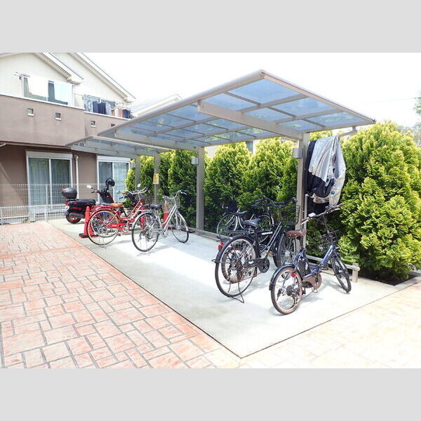 モンサンオール 駐輪場・バイク置き場