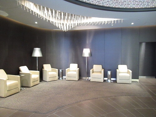 ザ・スカイクルーズタワー9階 エントランスロビー