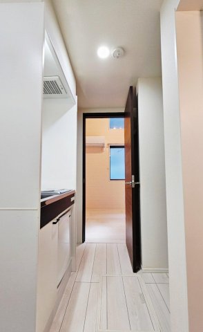 アーヴェル元住吉Ⅱ103号室 清潔感のある廊下