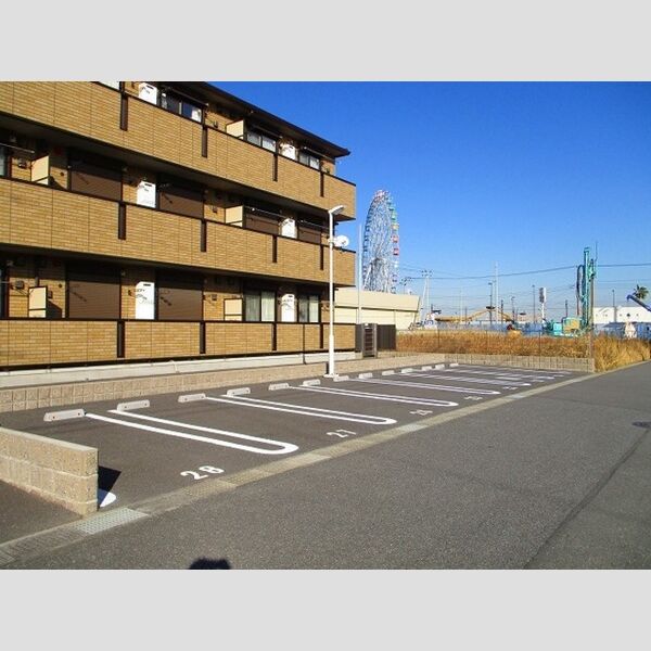 ラフィネフィオーレ 駐車場