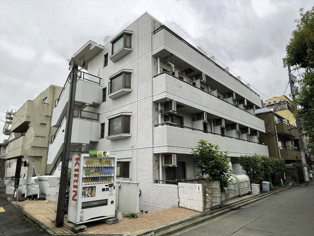 スカイコート喜多見404号室 外観