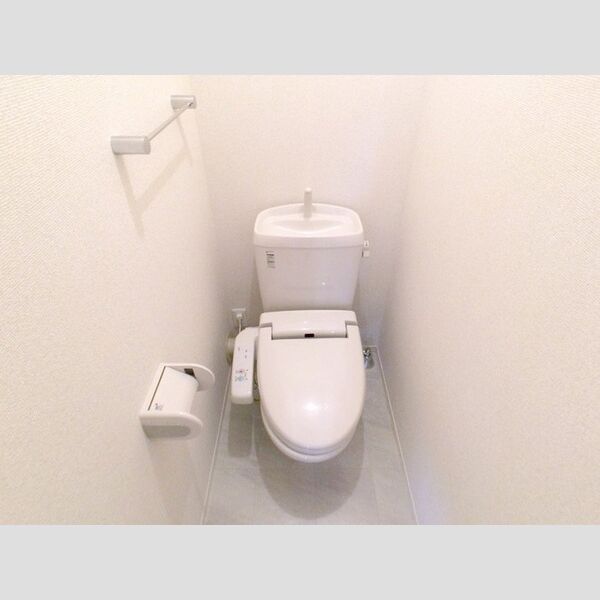 ソフィア三反田 温水洗浄暖房便座付トイレ