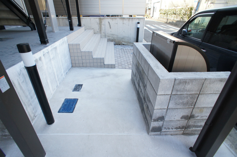 リブリ・祥3階 エントランス