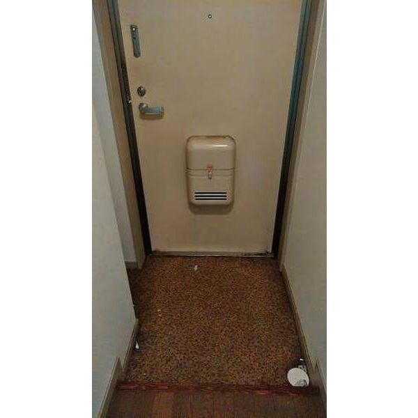 サングレース千歳台 玄関