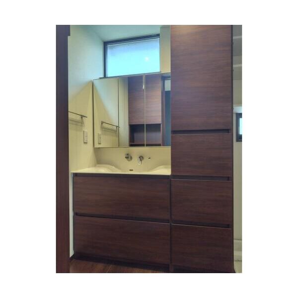 市川市八幡6丁目戸建 洗面