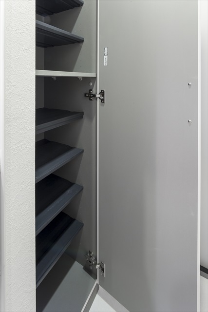 メゾンド　アルモ 玄関