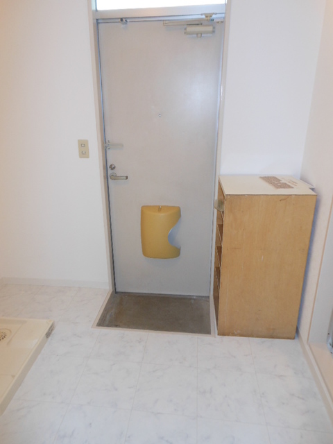 ロイヤルシティ船堀0101号室 玄関