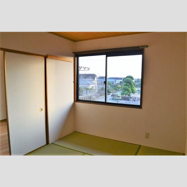 パストラル202号室 和室(別角度)